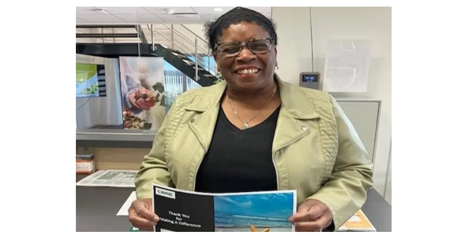 Doorwerken na je AOW-leeftijd: Scarlett laat zien hoe waardevol dat kan zijn